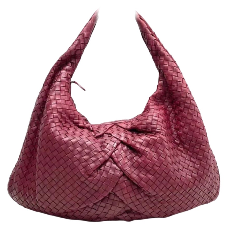 Noir Bottega Veneta Hobo - Cuir d'agneau bordeaux moyen de 50 cm en vente