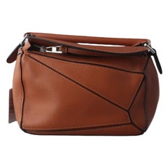 Loewe Puzzle Mini Caramel Tan Calfskin Cuir Crossbody Sac
