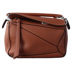 Loewe Puzzle Mini Caramel Tan Calfskin Cuir Crossbody Sac
