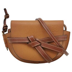 Bolso Crossbody Loewe Gate Mini Marrón tostado