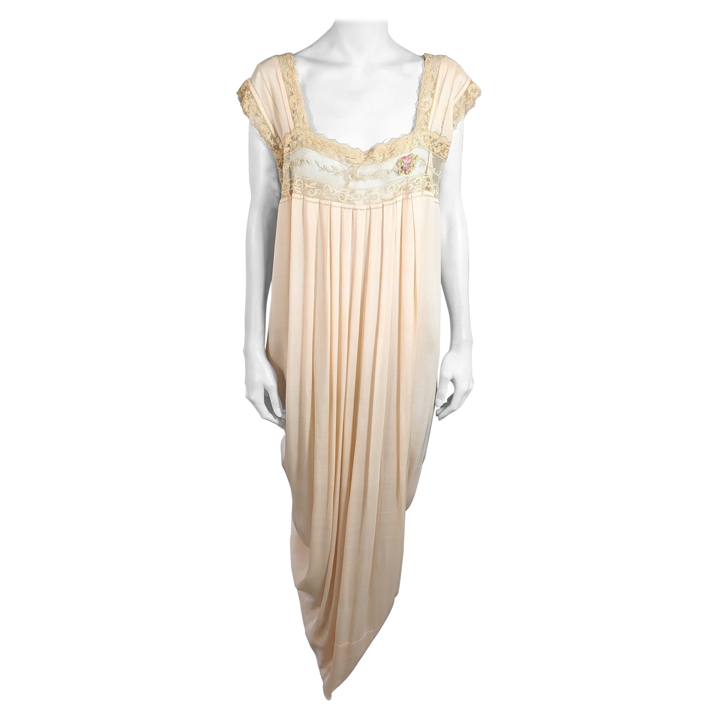 Boue Soeurs Romantic  French 1920  Silk  and Lace Gown For Sale