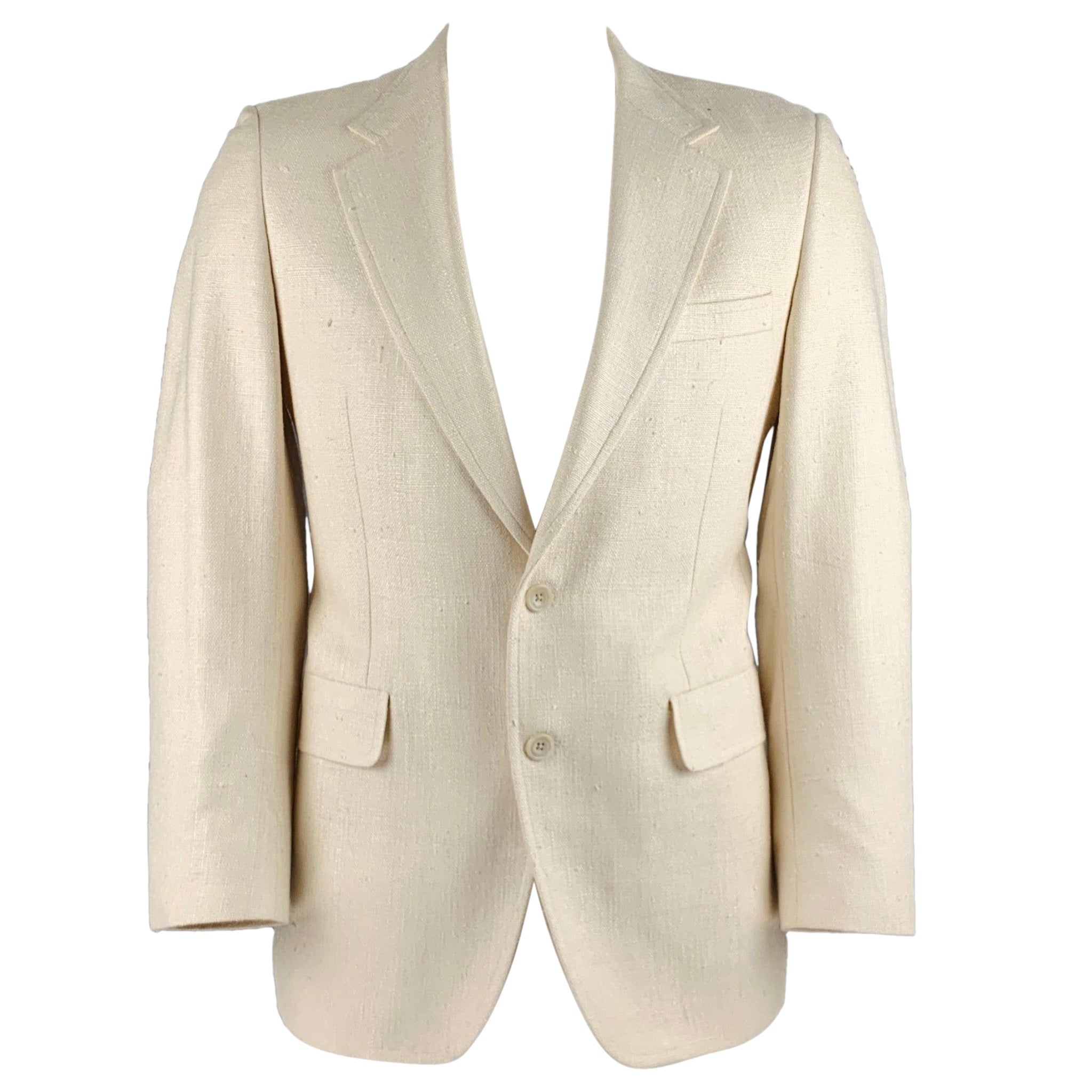 NEIMAN MARCUS Size 42 Beige Textured Silk Notch Lapel Sport Coat For Sale