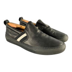 BALLY Größe 9,5 Schwarz-Weiß gestreifte Leder-Slip-On-Loafers mit Streifen