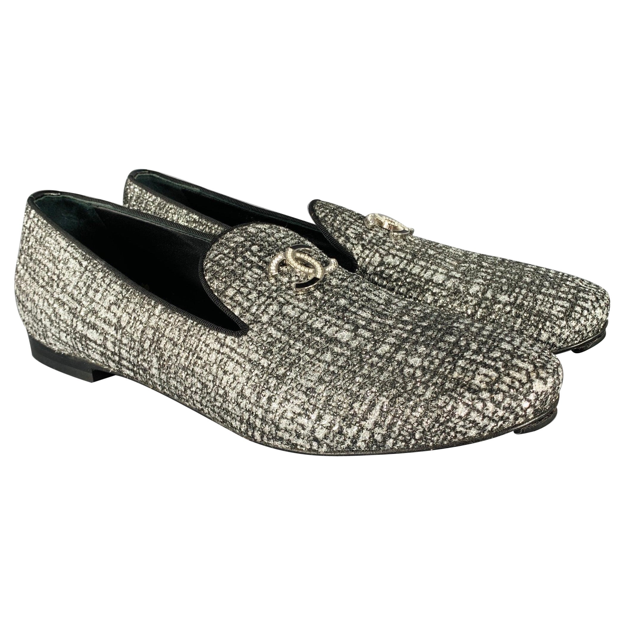 CHANEL Taille 8 CC Silver Black Glitter Loafer Flats