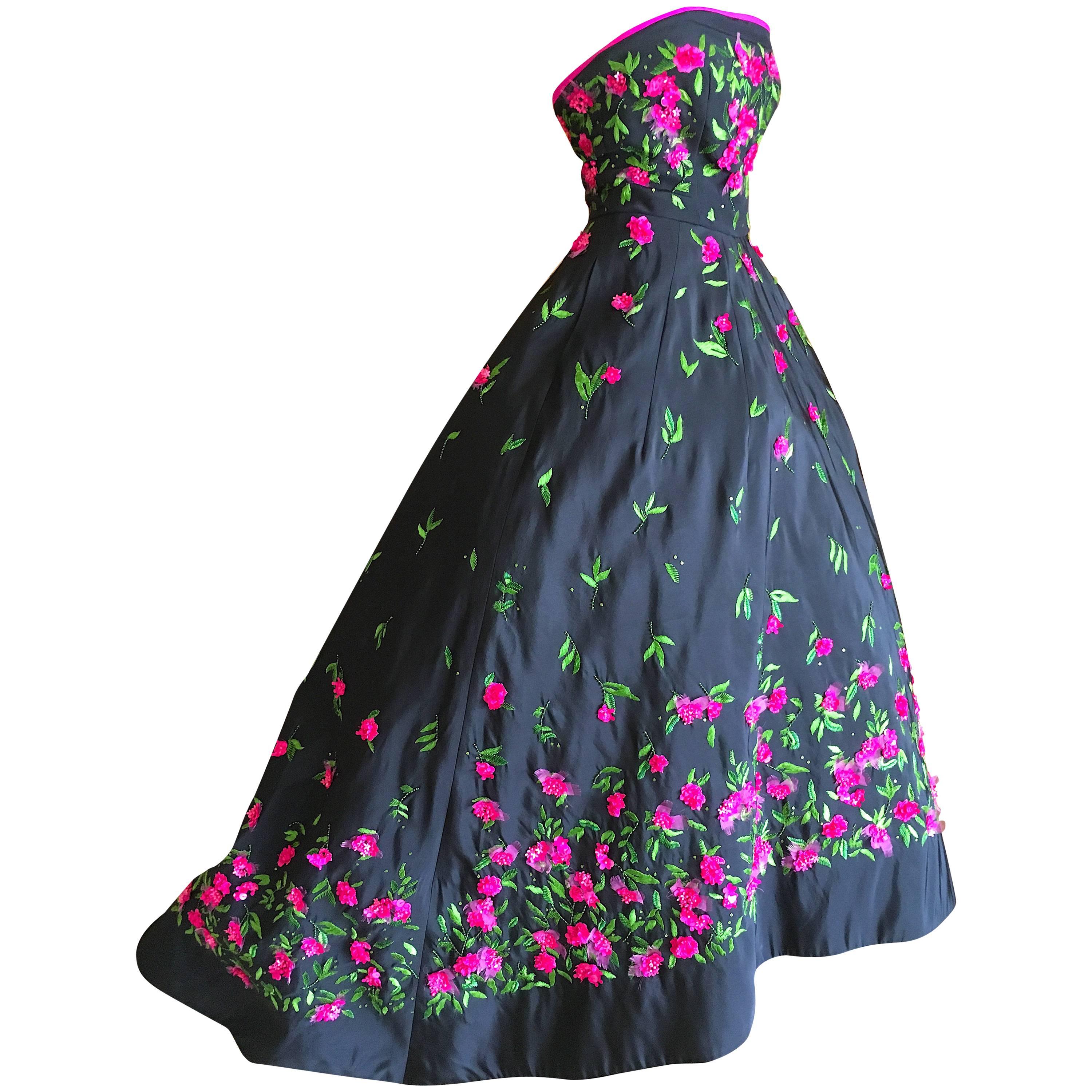 Oscar de la Renta Black Evening Gown with Floral  Embroidery