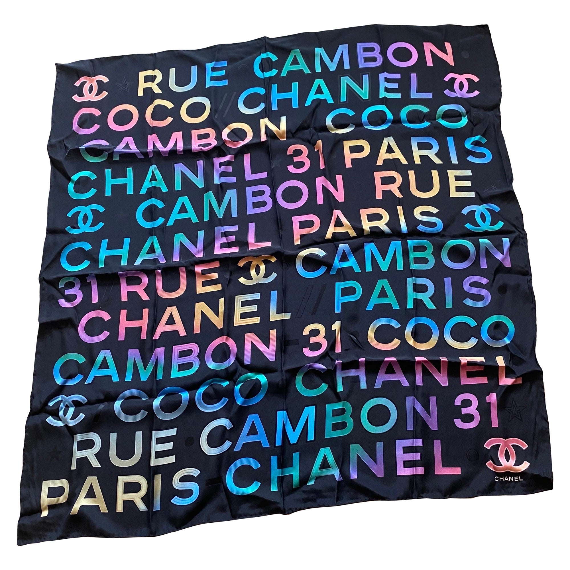 Foulard carrè Chanel Cambon neon For Sale