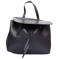 MANSUR GAVRIEL Lady Bolso bandolera con asa superior y solapa en piel de ternero negra