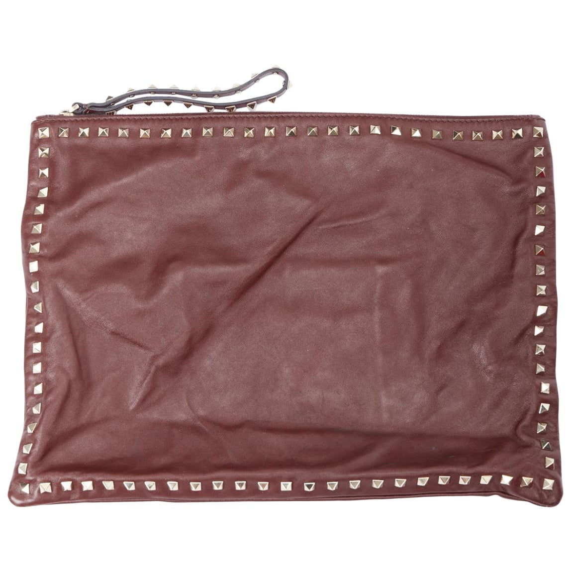 VALENTINO Rockstud rose gold burgundy leather studded logo clutch For Sale