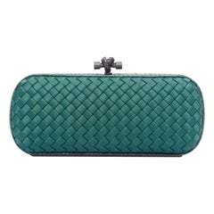 BOTTEGA VENETA Intrecciato Knoten grüner Satin, gewebt mit Ayers-Besatz, Box-Clutch