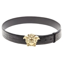 VERSACE $1200 La Medusa hebilla de oro cinturón de cuero escamado negro 115cm 44-48"