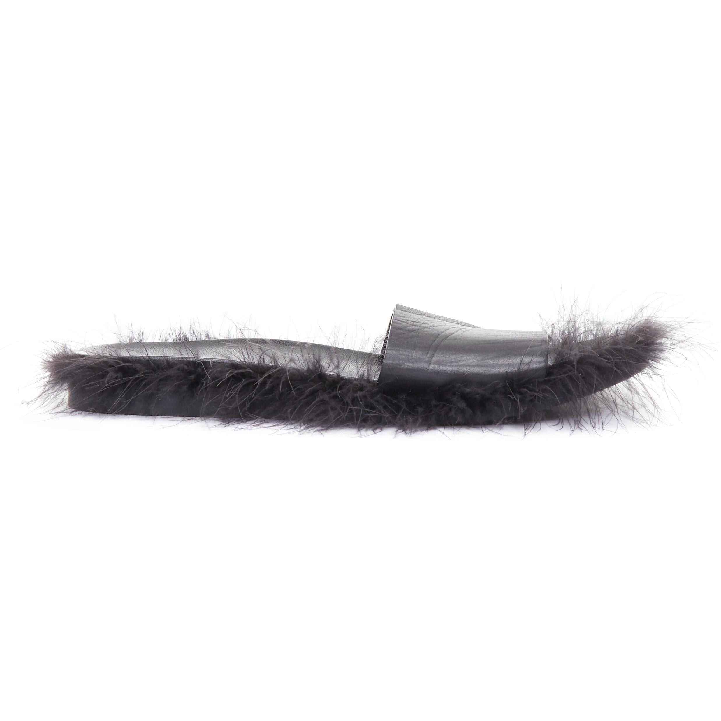 SIMONE ROCHA cuir noir garni de plumes diapositives plates mules EU38 en vente