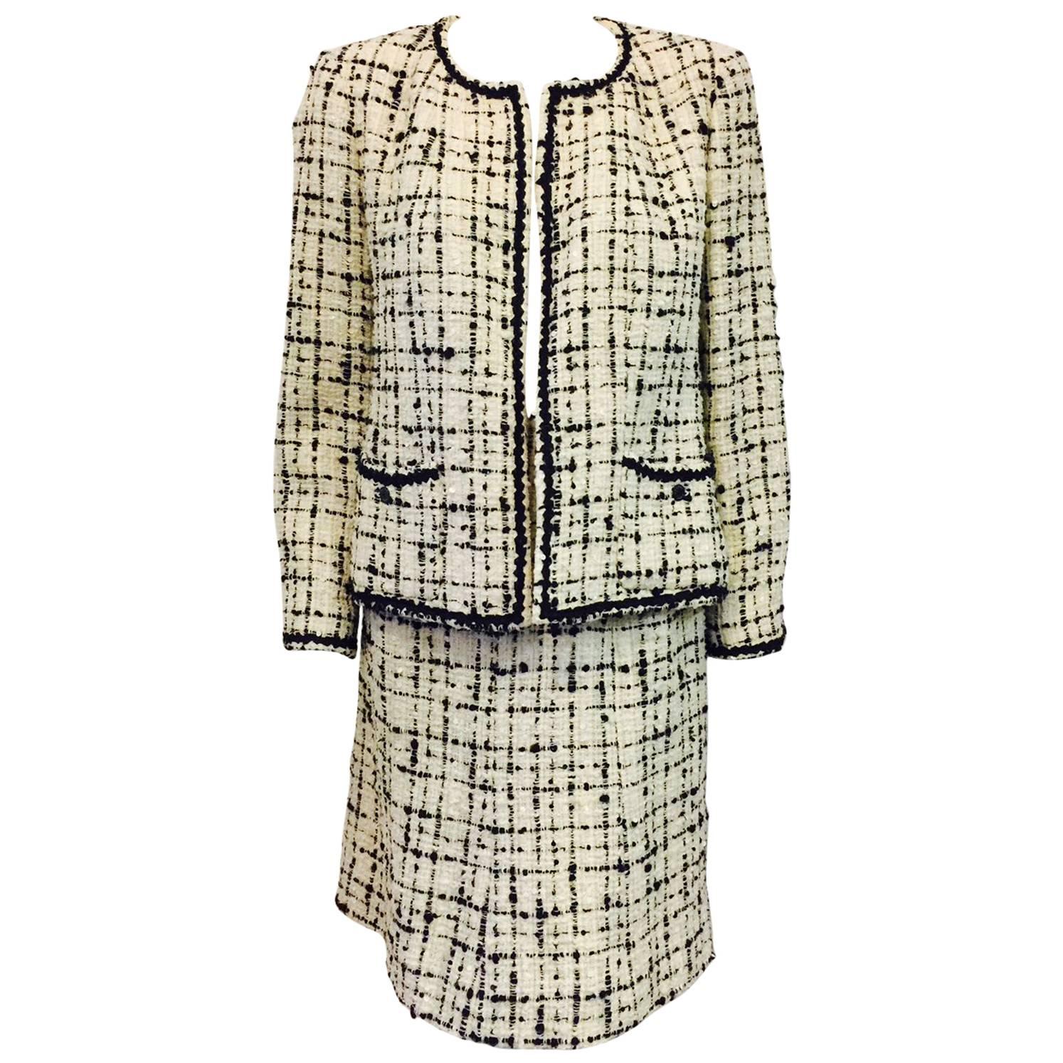 Chanel 2003 Cruise Ivory and Black Tweed Skirt Suit   For Sale