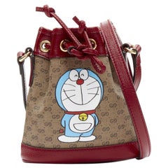 GUCCI DORAEMON 2021 Limited GG Supreme rouge sac à bandoulière à cordon
