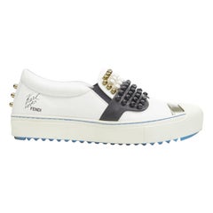 FENDI Karl Loves gestufte Karlito-Turnschuhe aus weißem Leder EU36,5