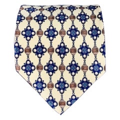 Cravatta in seta con stampa astratta di perline giallo-blu di Chanel