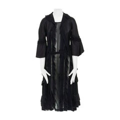 pasarela COMME DES GARCONS Broken Bride AW05 vestido victoriano negro de seda con volantes S