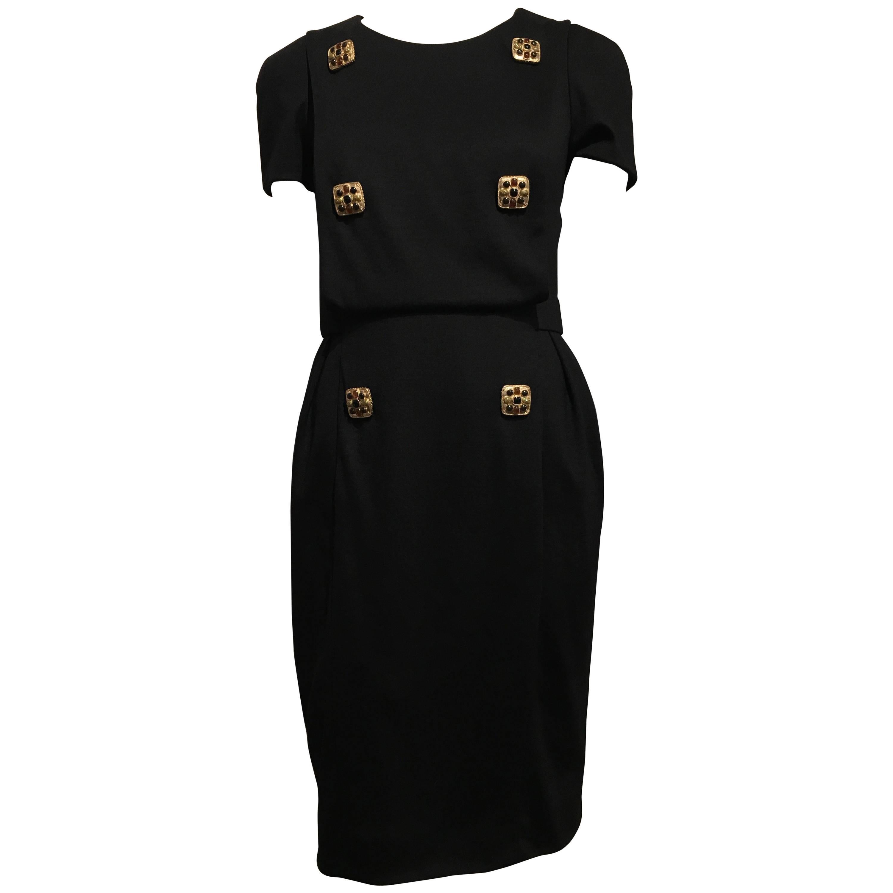 Chanel Black Short-sleeved Wool Dress With Gripoix Buttons Sz 38 (Us 6) For Sale