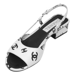 CHANEL White Leather Sandals Black CC LOGO Slingbacks Heels Silver HW Sz 38 2022