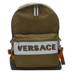 VERSACE Logo reflectante verde nylon naranja Mochila con correa Greca
