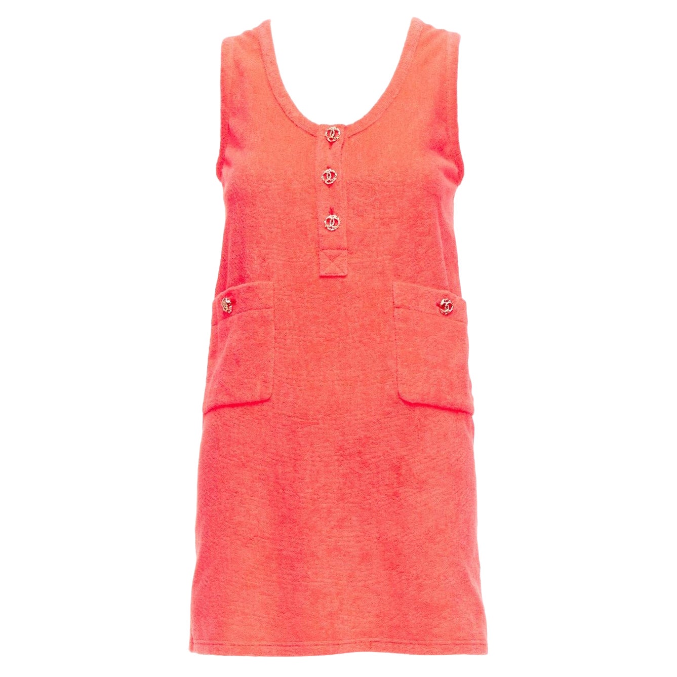 CHANEL rosa coral toalla rizo oro CC logo botón mini vestido FR34 XS en venta
