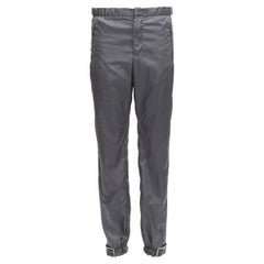 PRADA 2018 Logo-Jogginghose aus grauem gabardine- Nylon mit Gummilasche IT46 S