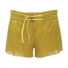 HELMUT LANG gelbe lasergeschnittene, mit Leder ausgekleidete Shorts S