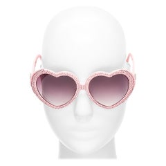 Gafas de sol A-MORIR con incrustaciones de cristal rosa en forma de corazón y logotipo de plata