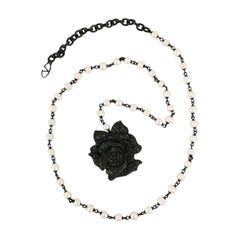 Collana Valentino Pink in metallo smaltato nero