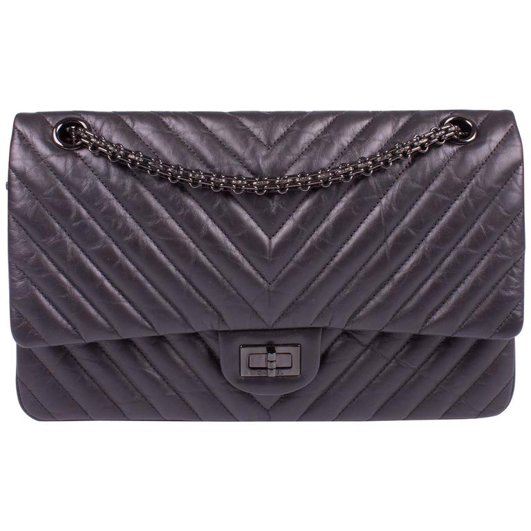 Pre-owned Chanel 226 Reissue 2.55 SO Black Chevron Calfskin Black Hard –  Madison Avenue Couture