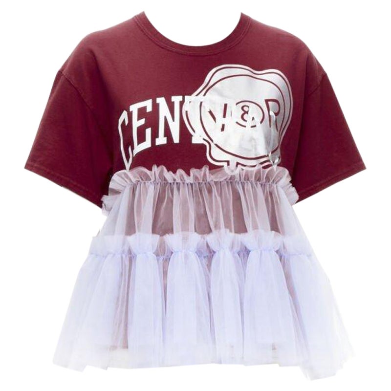 VIKTOR & ROLF Zentrales rotes lila Tüll-Logodruck Dekonstruiertes Tshirt S im Angebot
