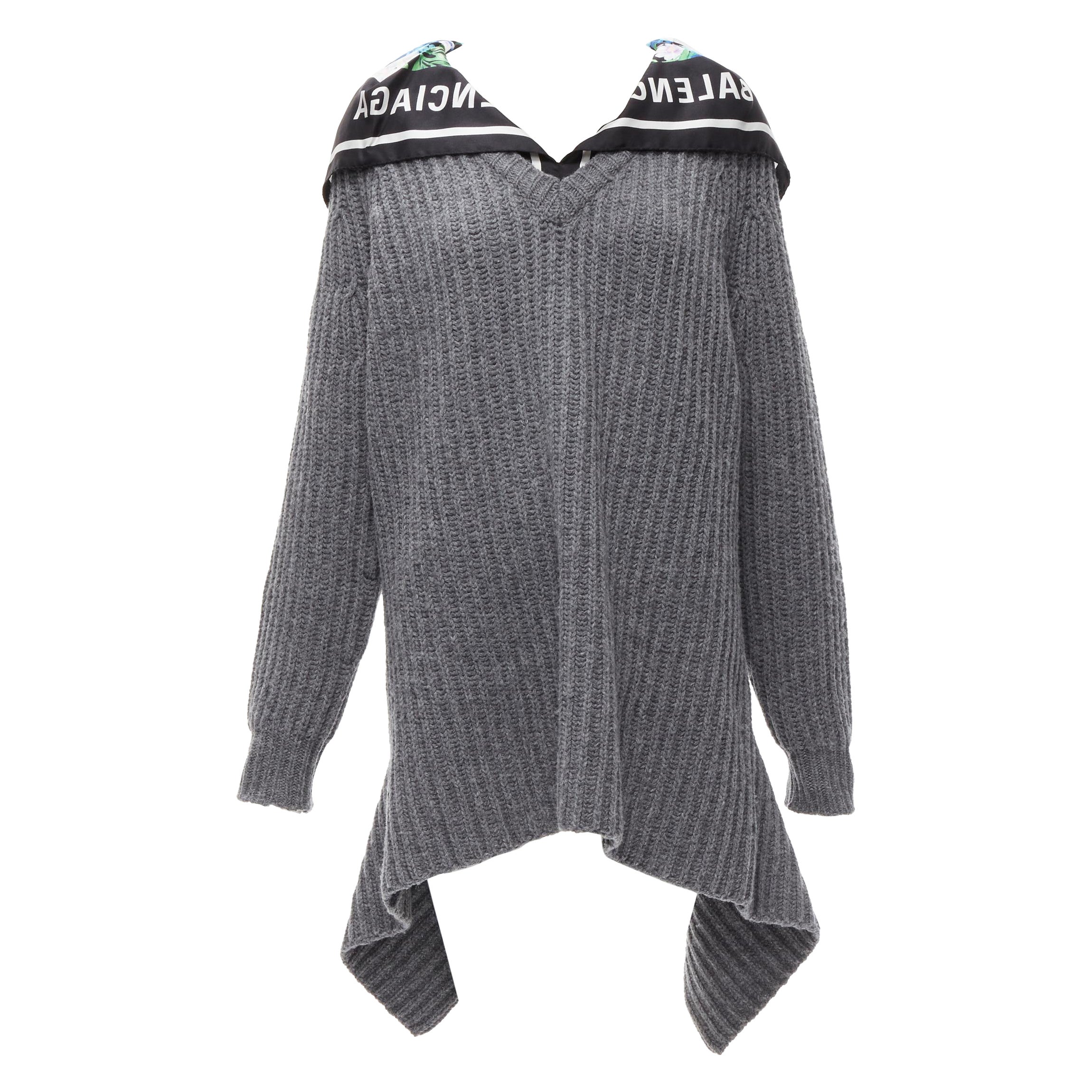 BALENCIAGA Pull à ourlet détaché en laine et soie gris dévoré avec col écharpe FR34, 2018 en vente