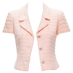 CHANEL 00T Veste courte en tweed rose avec boutons et logo CC vintage, Taille FR38