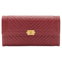 CHANEL Boy chevron red caviar gold CC logo flap long wallet