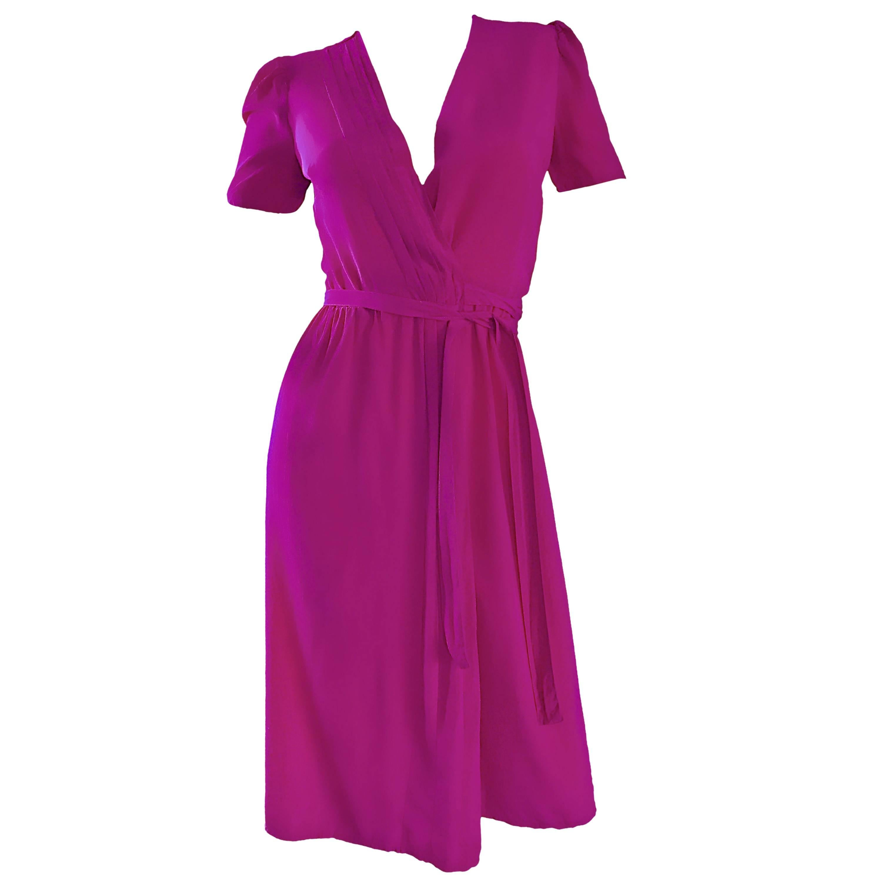 1970s Diane Von Furstenberg Vintage Shocking Hot Pink Silk Wrap Dress Size 2 / 4