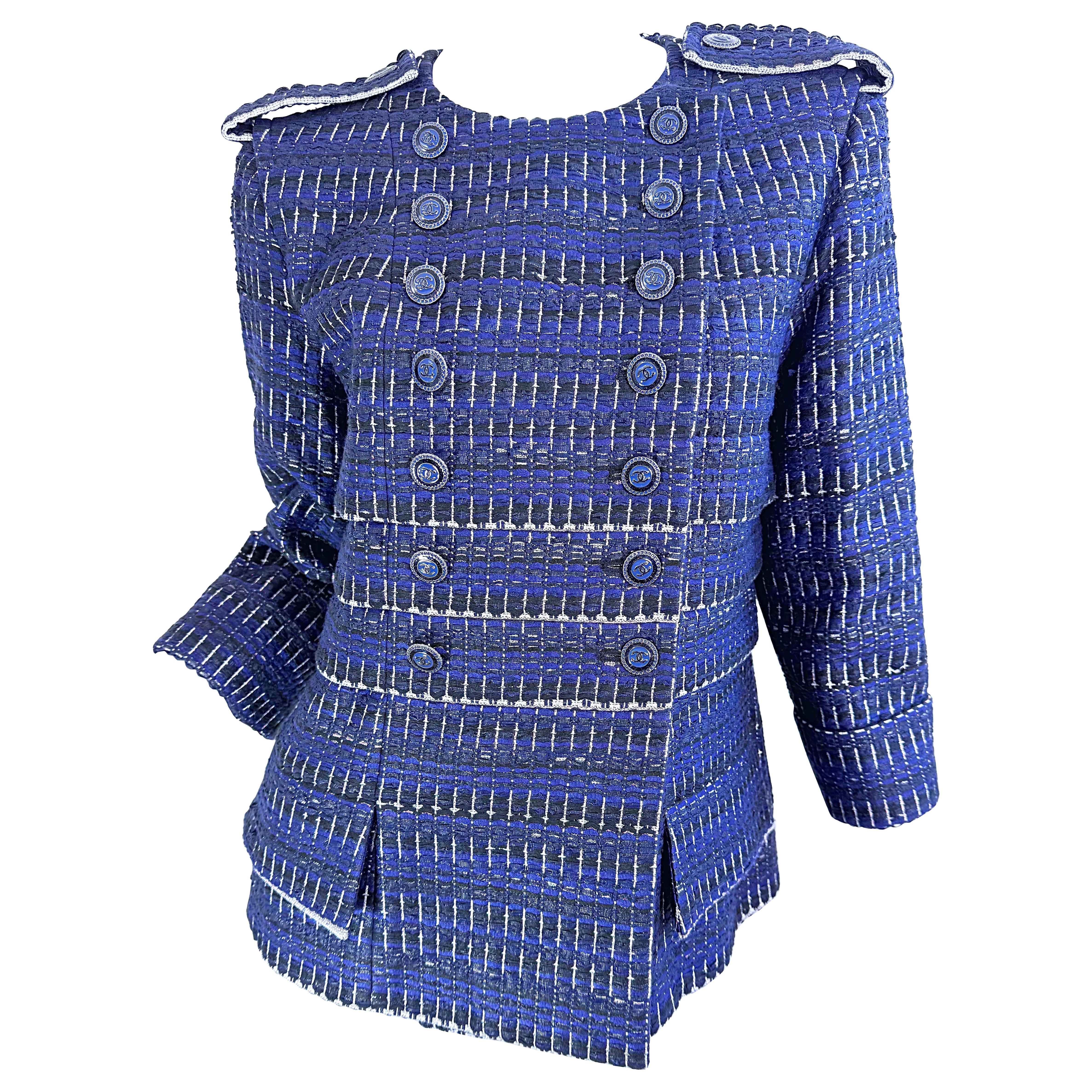 Chanel Spring 2016 Navy Blue Fantasy Tweed Size 42 Metallic Jacket For Sale