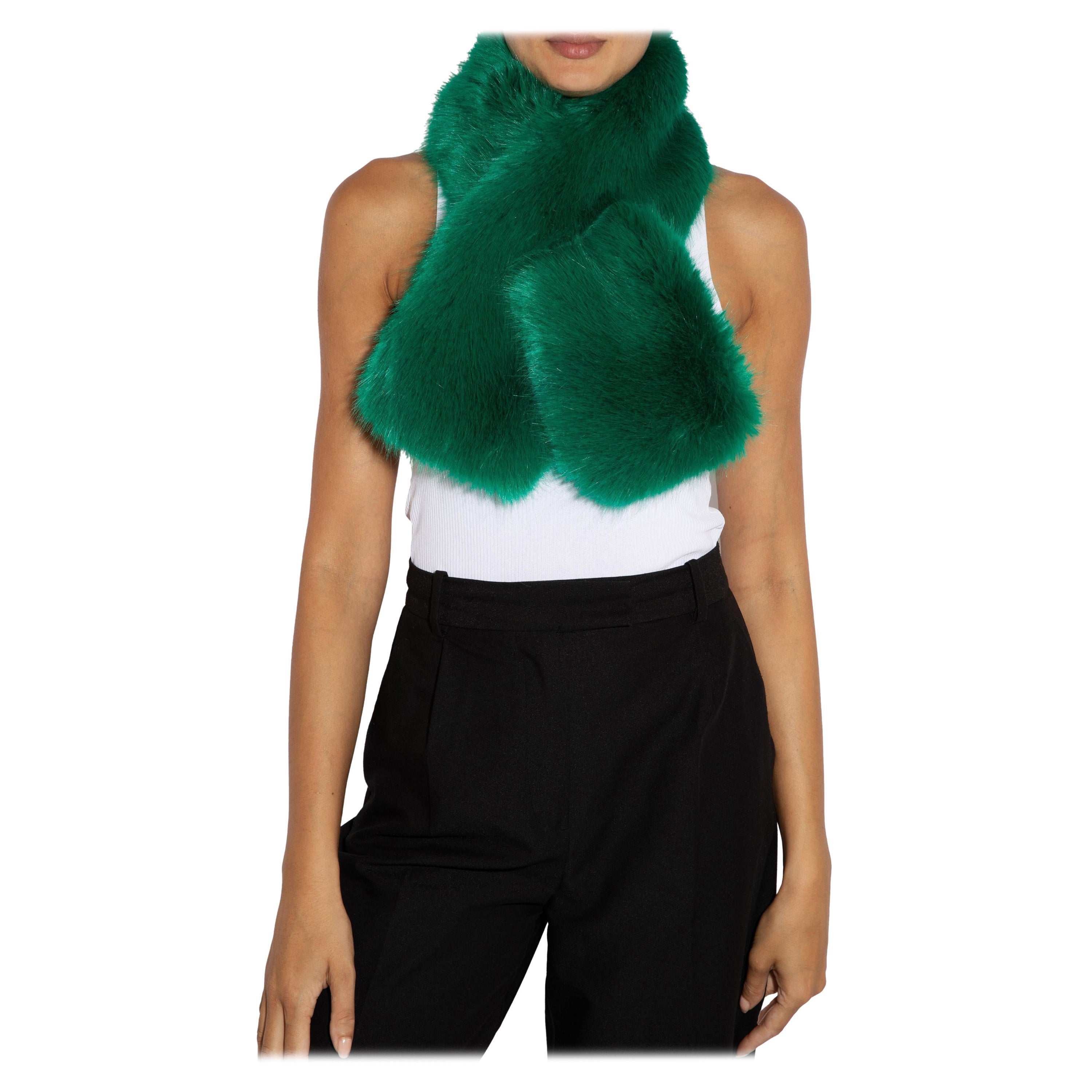 Verheyen London Cross-through Faux Fur Collar in Emerald Green