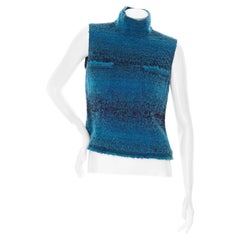 Chanel Top dolcevita senza maniche in lana blu con tasche applicate Autunno 2002