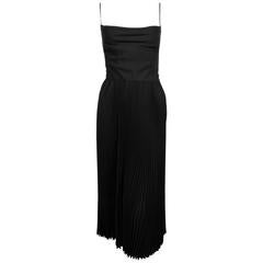 new 2016 VALENTINO black silk runway dress with plissé folds and elegant draping 11