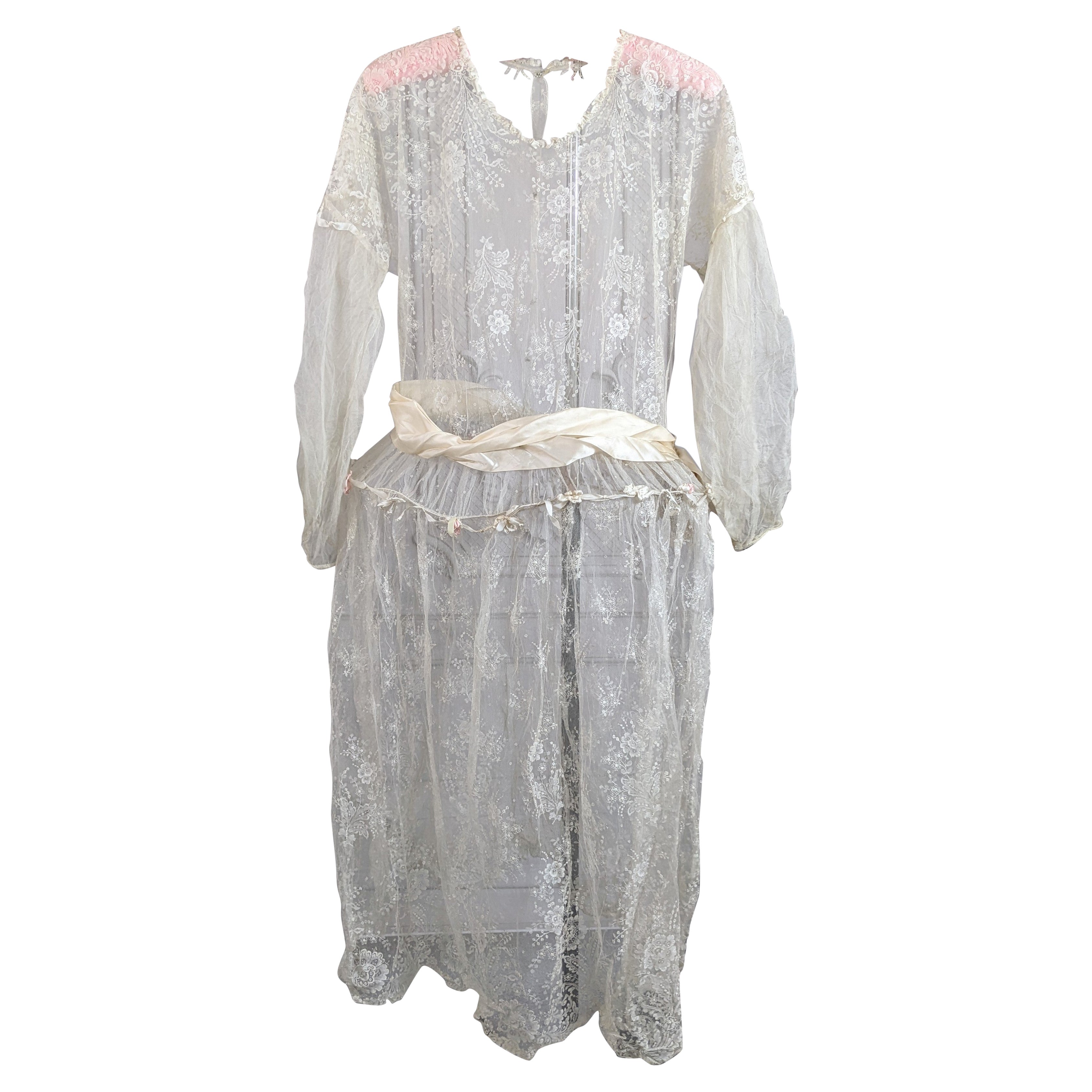 Silk Lace and Tulle Robe de Style For Sale