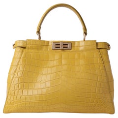 Fendi Peekaboo Medio in PELLE Cocco Gialla