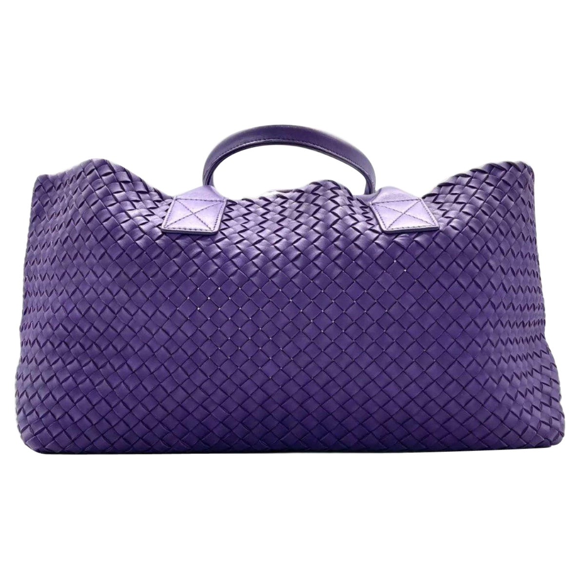 Bottega Veneta Cabat Bolso Tote Grande de Piel Intreccio Morado con Bolsita 40cm en venta