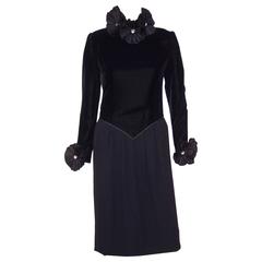 C.1980 Nina Ricci Black Velvet Dress With Modernist Elizabethan Collar 2