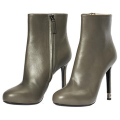 Chanel Stivaletti  in Pelle Grigia
