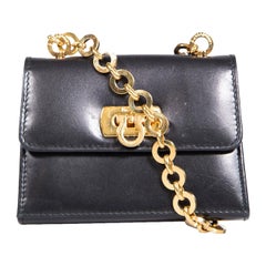 Salvatore Ferragamo Gancini Micro Tasche aus schwarzem Leder