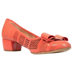 Salvatore Ferragamo Orangefarbene Lack-Ballerinas Größe IT 38