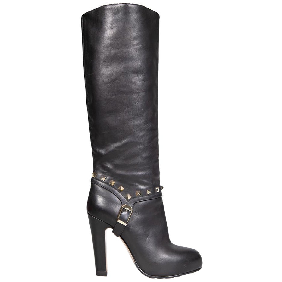 Valentino Garavani Black Leather Knee High Rockstud Boots Size IT 35 For Sale