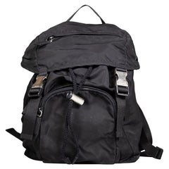 Prada Schwarzer Rucksack mit Schnallenriemen
