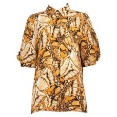Alberta Ferretti, camicia in seta marrone con stampa a farfalla, taglia L.