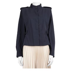 Akris, giacca aderente in lana blu, taglia L.