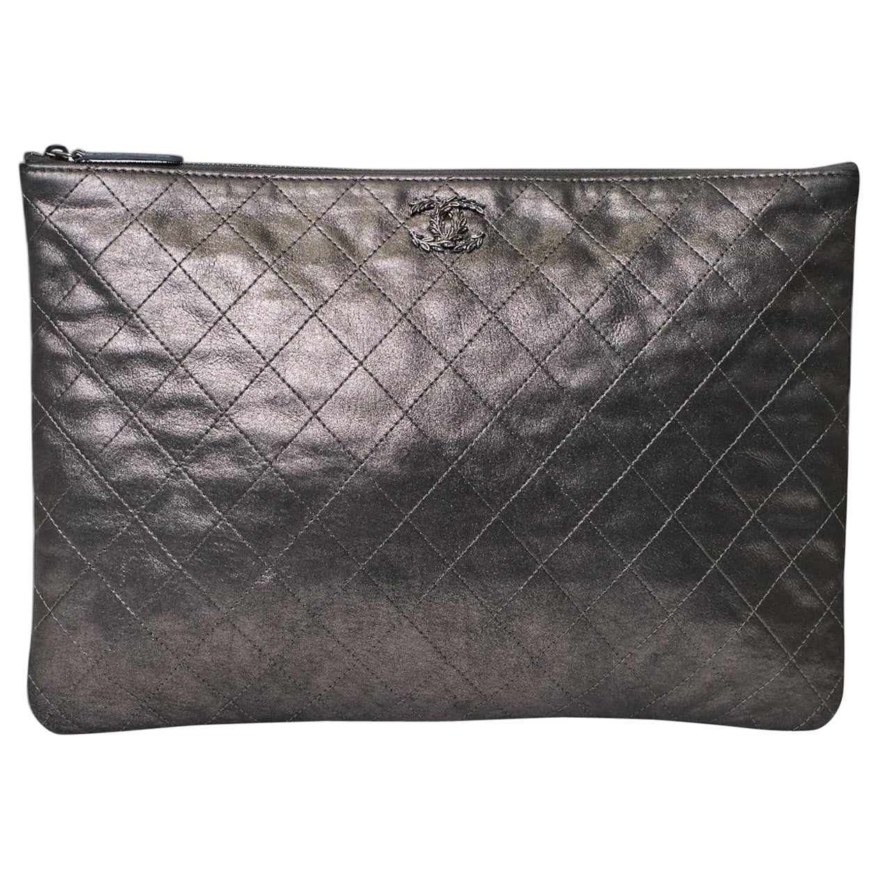 Pochette Chanel Flower CC Grigio Satinato